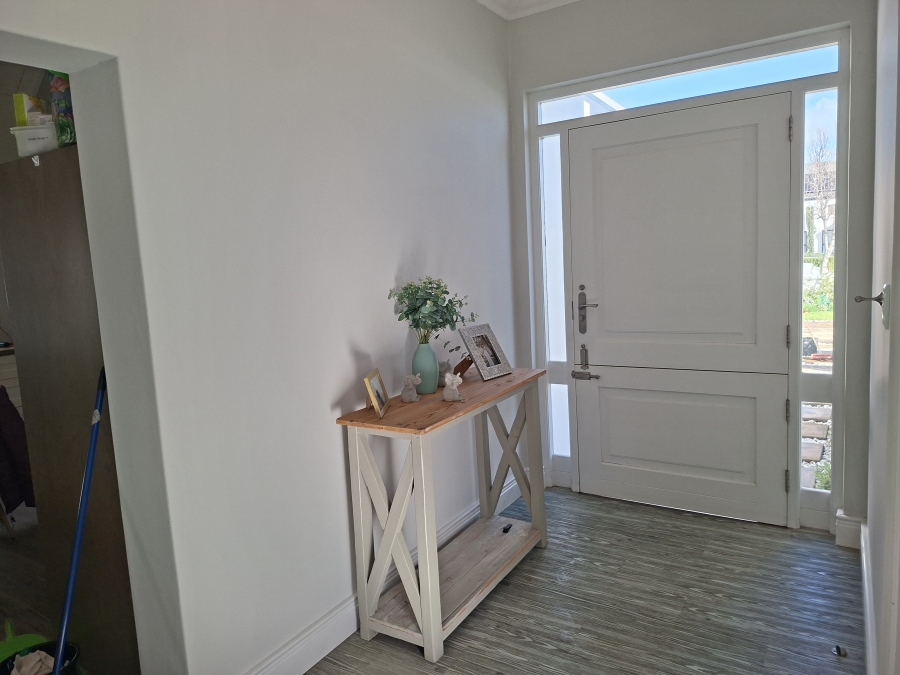 To Let 3 Bedroom Property for Rent in Croydon Vineyard Estate Western Cape
